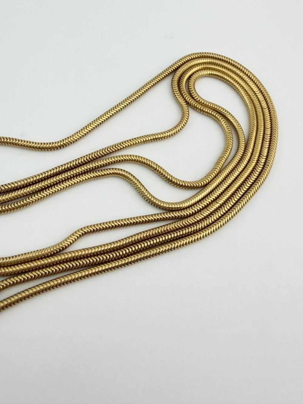 Tiffany & Co. 18k Ginkgo Leaf Tie Necklace Omega Chain 35in 21g Vintage Gold
